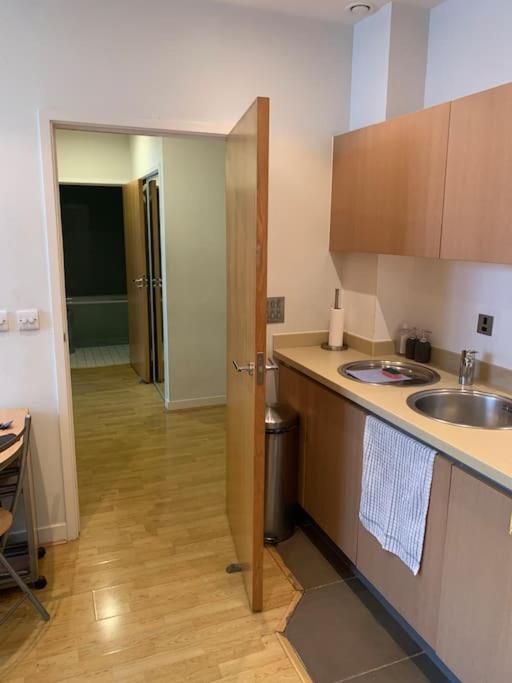 Stunning 2 Bed Flat! Centrally Located In London, Uk! ภายนอก รูปภาพ