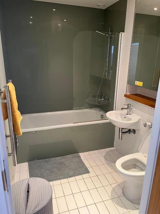 Stunning 2 Bed Flat! Centrally Located In London, Uk! ภายนอก รูปภาพ